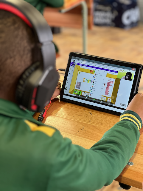 African child using Burlington Live Speaking